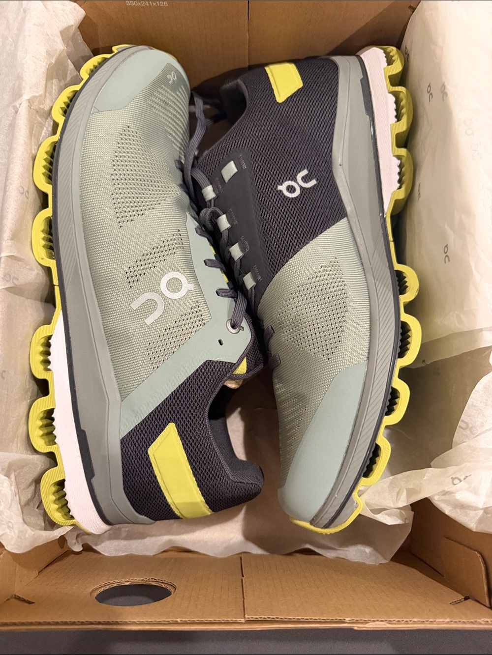 On Running cloud surfer 6 NEW IN BOX